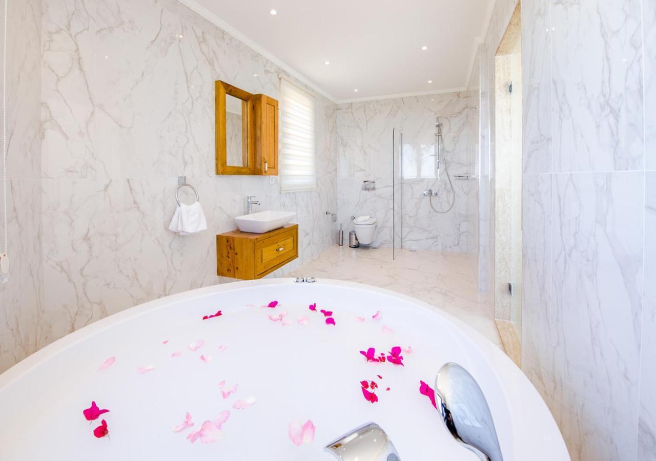 Villa 5 Sleeps 6 Isolated Pool See And Montain View-Villa Kartal Yuvasi Uzumlu  Kültér fotó